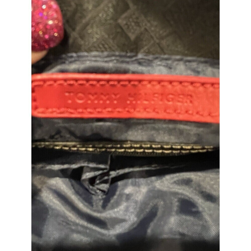 Tommy Hilfiger Black Crossbody adjustable strap handbag purse 9”x9” - Picture 5 of 5